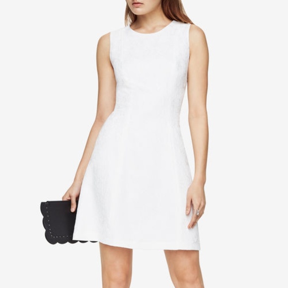 BCBG Dresses & Skirts - BCBG A-Line Shift Dress in Cream